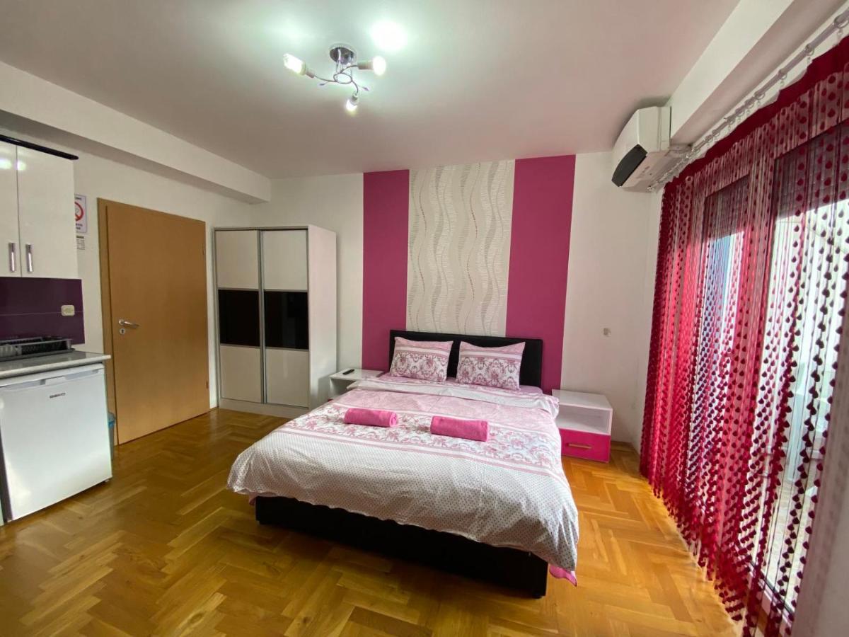 Front Beach Exclusive Apartments Struga Exterior foto
