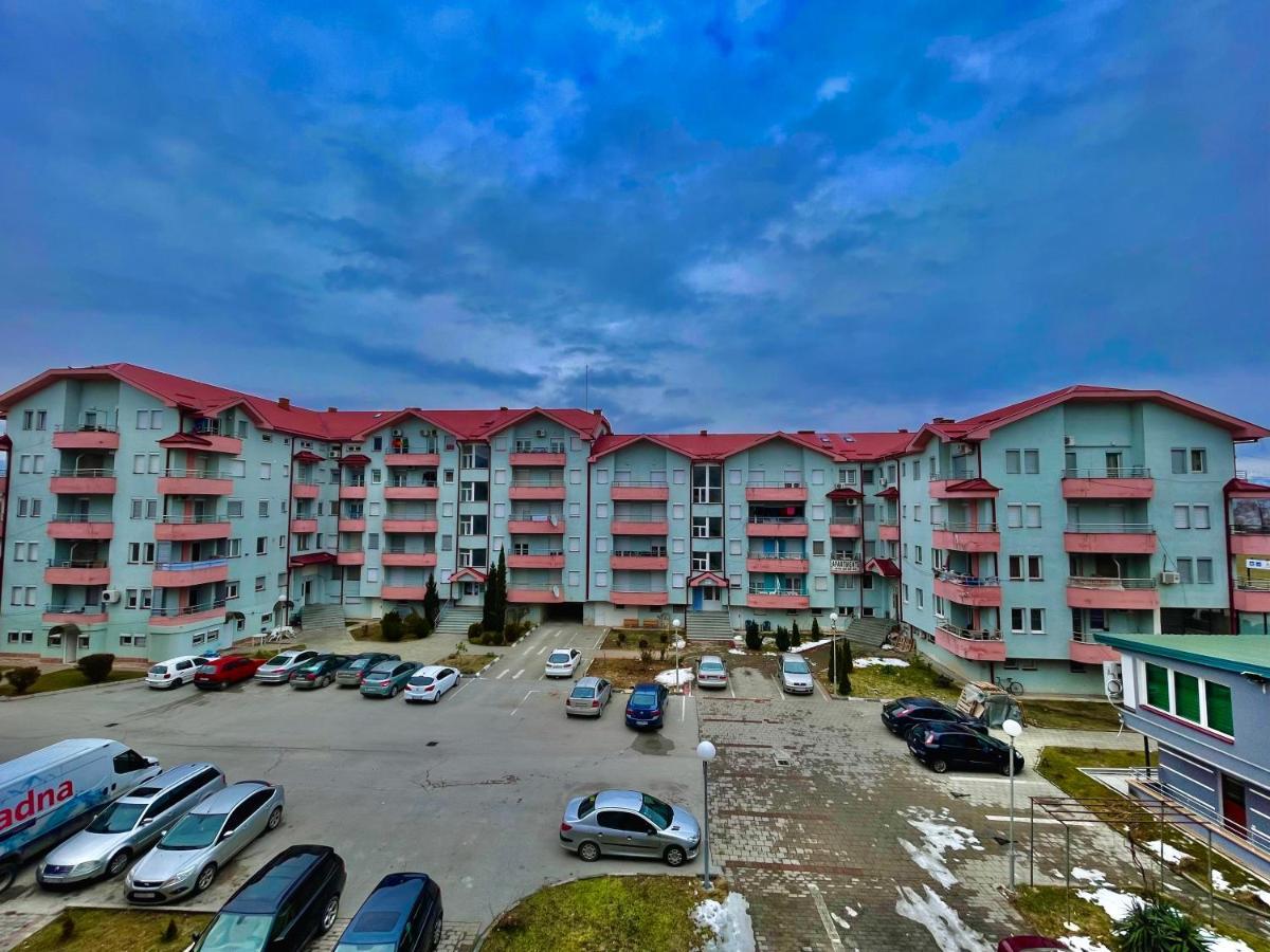 Front Beach Exclusive Apartments Struga Exterior foto