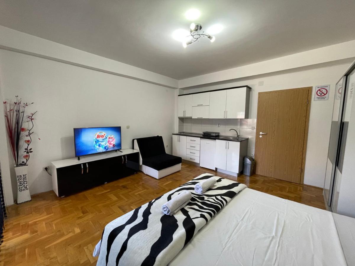 Front Beach Exclusive Apartments Struga Exterior foto