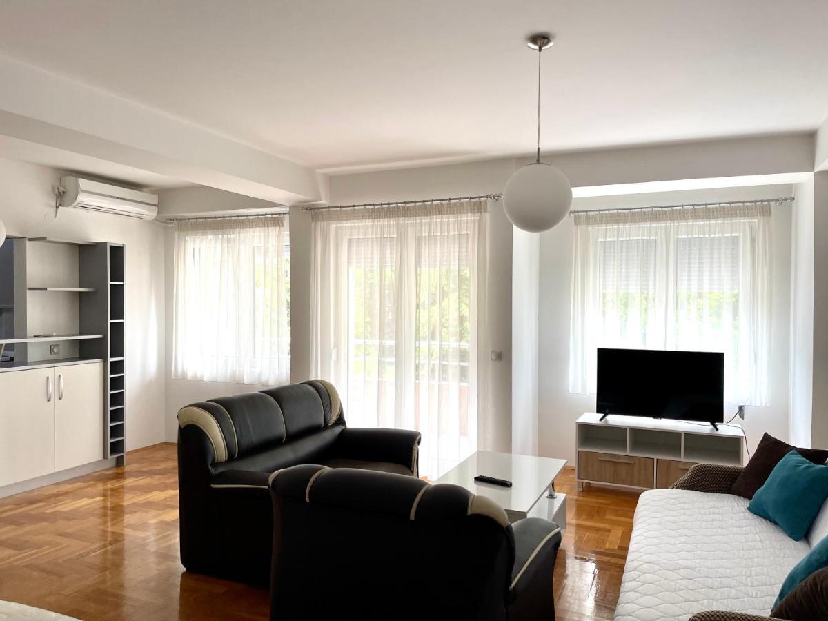 Front Beach Exclusive Apartments Struga Exterior foto