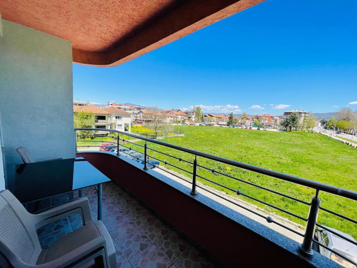 Front Beach Exclusive Apartments Struga Exterior foto