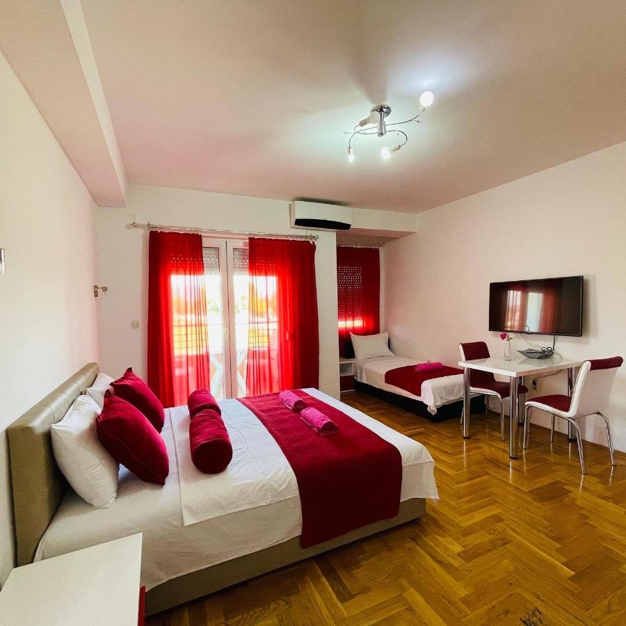 Front Beach Exclusive Apartments Struga Exterior foto