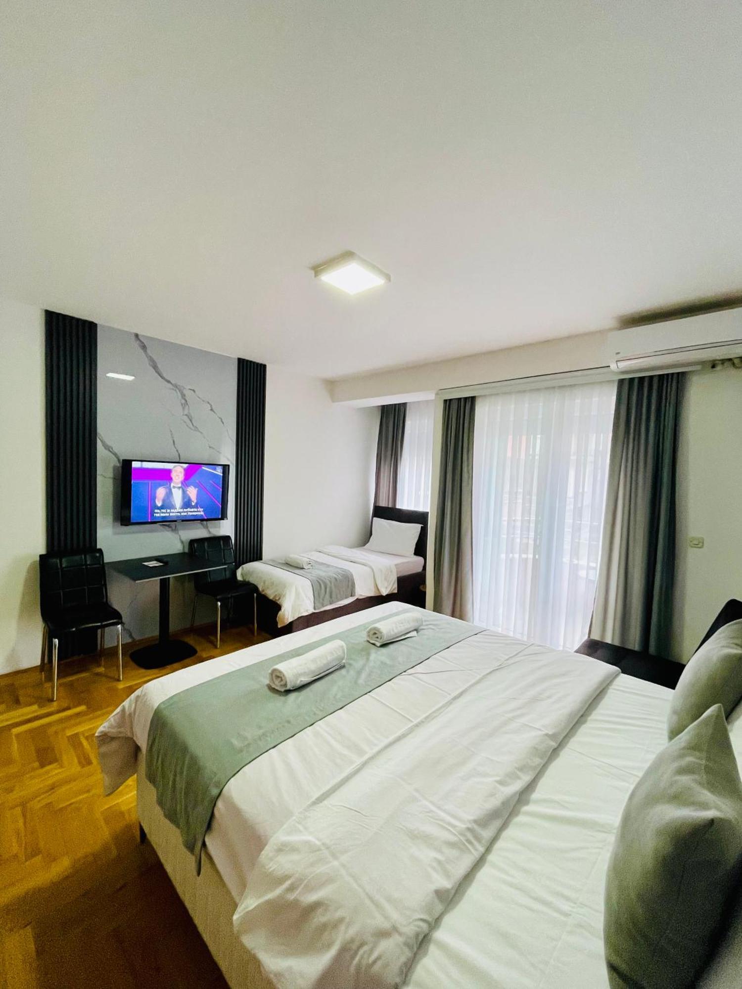 Front Beach Exclusive Apartments Struga Exterior foto