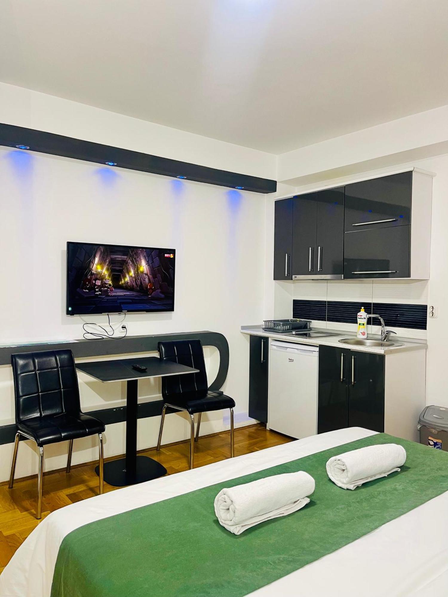 Front Beach Exclusive Apartments Struga Exterior foto